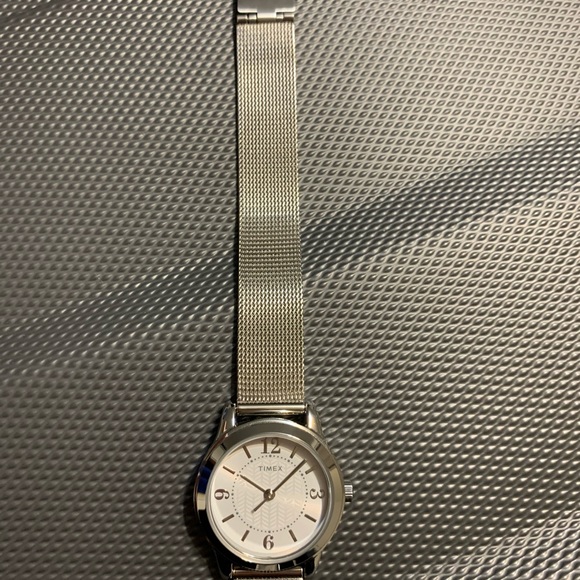 Timex Montre Habillée pour Femme, Face Ton Argen - Picture 7 of 12